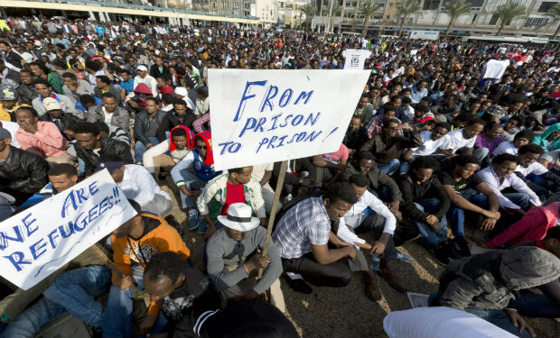 Más de 30.000 inmigrantes africanos protestaron en Tel Aviv