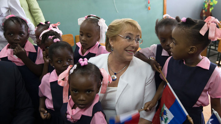 El Reconocimiento de estudios secundarios de los haitianos en Chile tiene                                   TONTON BOUKI, TI MALIS Y TI SENTANIZ.